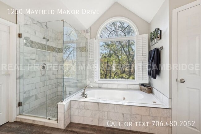 Building Photo - 1250 Mayfield Manor Dr