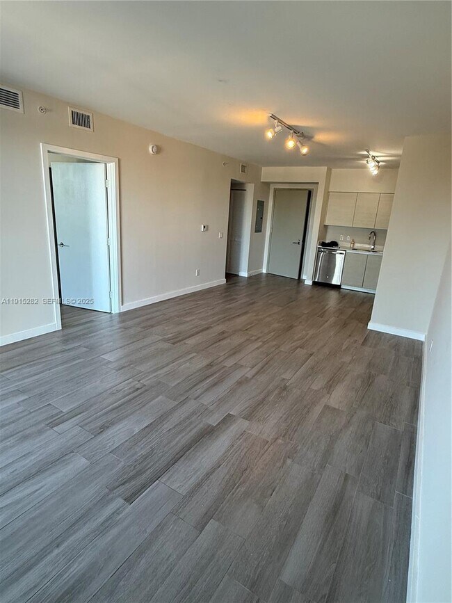 Building Photo - 4250 Biscayne Blvd