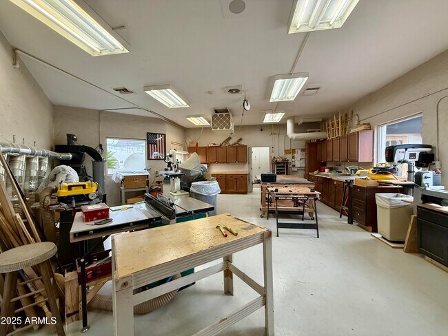 Building Photo - 7930 E Camelback Rd