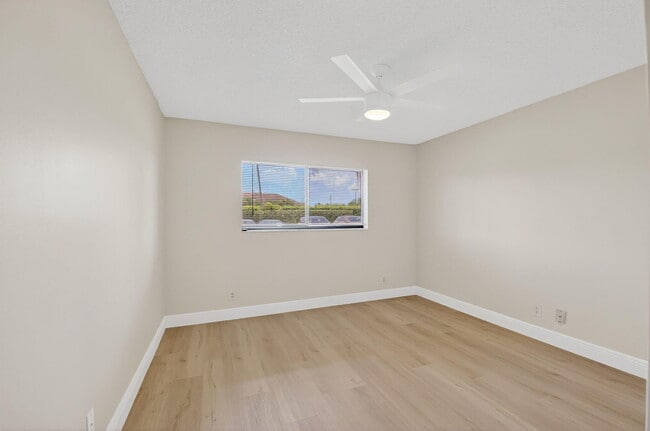 Building Photo - 5574 Witney Dr