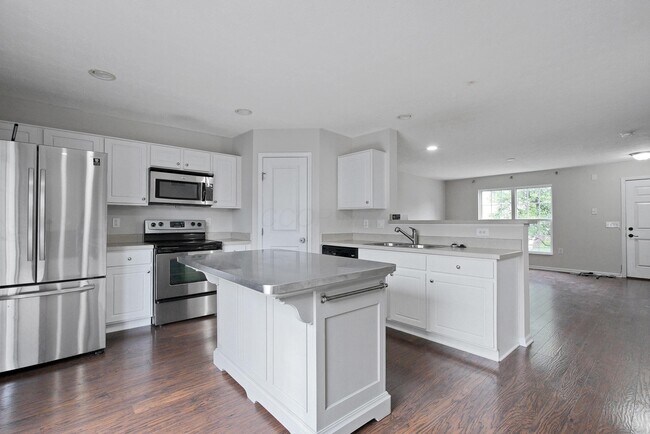 Building Photo - 6321 Marsh Wren Drive