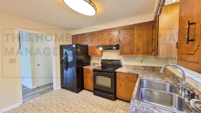 Building Photo - 3388 Oak Park Dr