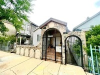 Building Photo - 2332 W 18th Pl