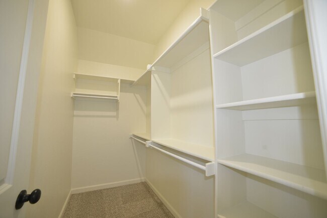 Building Photo - Brand New Home in Washington!