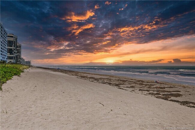 Building Photo - 9650 S Ocean Dr