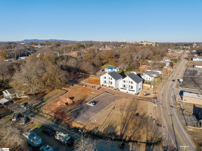 Building Photo - 1004 Green Ave