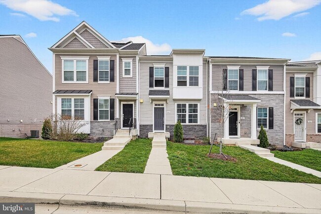 Building Photo - 1017 Flester Ln