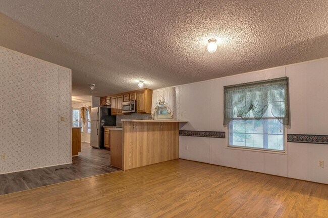 Building Photo - 1559 US-90