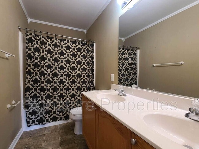Building Photo - 4002 Mossy Bank Ln