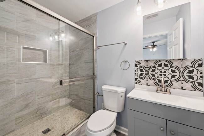 Building Photo - 305 N Graham**