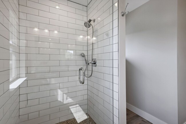 Building Photo - DESIRABLE CRESTON-KENILWORTH / CORNER LOT, LUXURY 4 BEDROOM, TWO EN-SUITES W/FULL BATHS