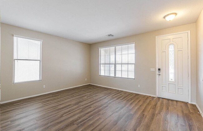 Building Photo - 6824 S 30th Dr