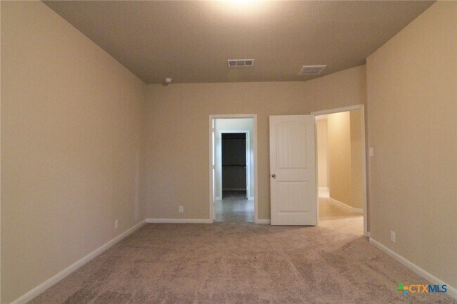 Building Photo - 1330 Ace Ranch St