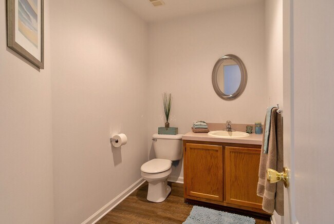 Building Photo - 3-Bedroom Home in Hillcrest Farms on Corne...