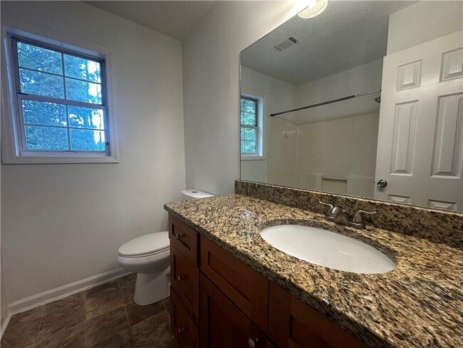 Building Photo - 2536 Country Lake Cir