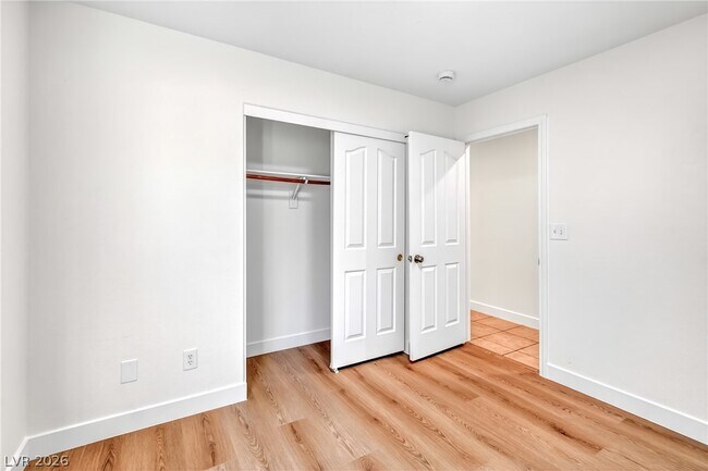 Building Photo - 3037 Aloha Ave