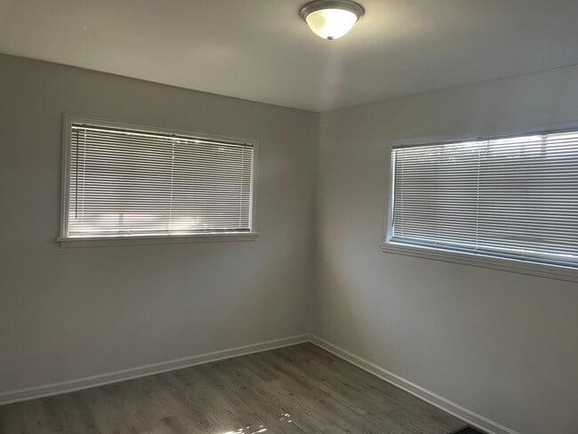 Building Photo - Fully Renovated Home For Rent