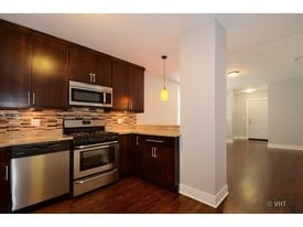 Building Photo - 4573 N Elston Ave