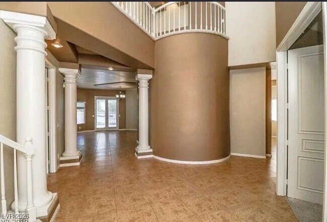 Building Photo - 2460 Monarch Bay Dr