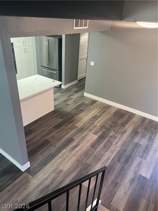 Building Photo - 3344 Medina Ct