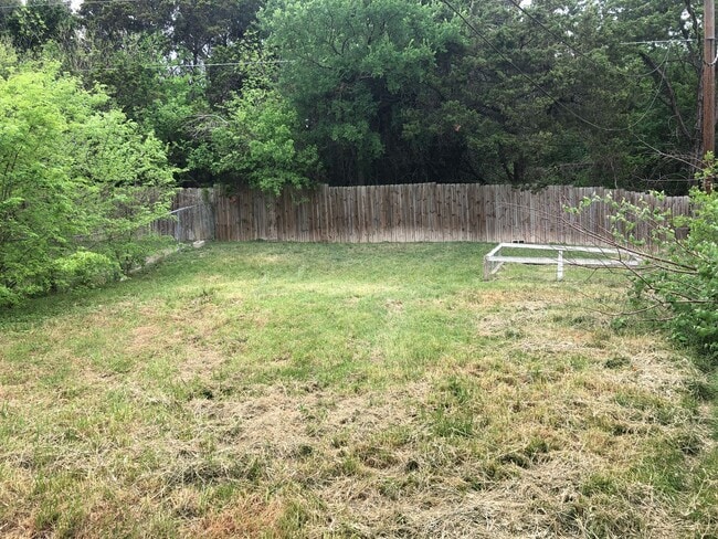 Building Photo - 11510 Walnut Ridge Dr