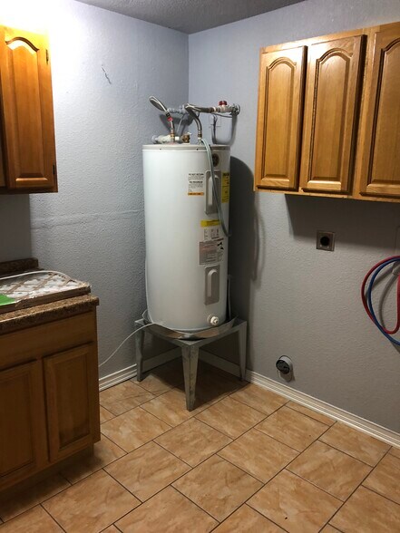 Building Photo - 502 Beacon