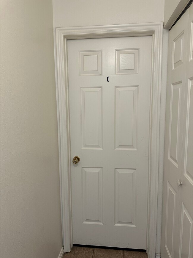 Building Photo - Nottingham Apartments