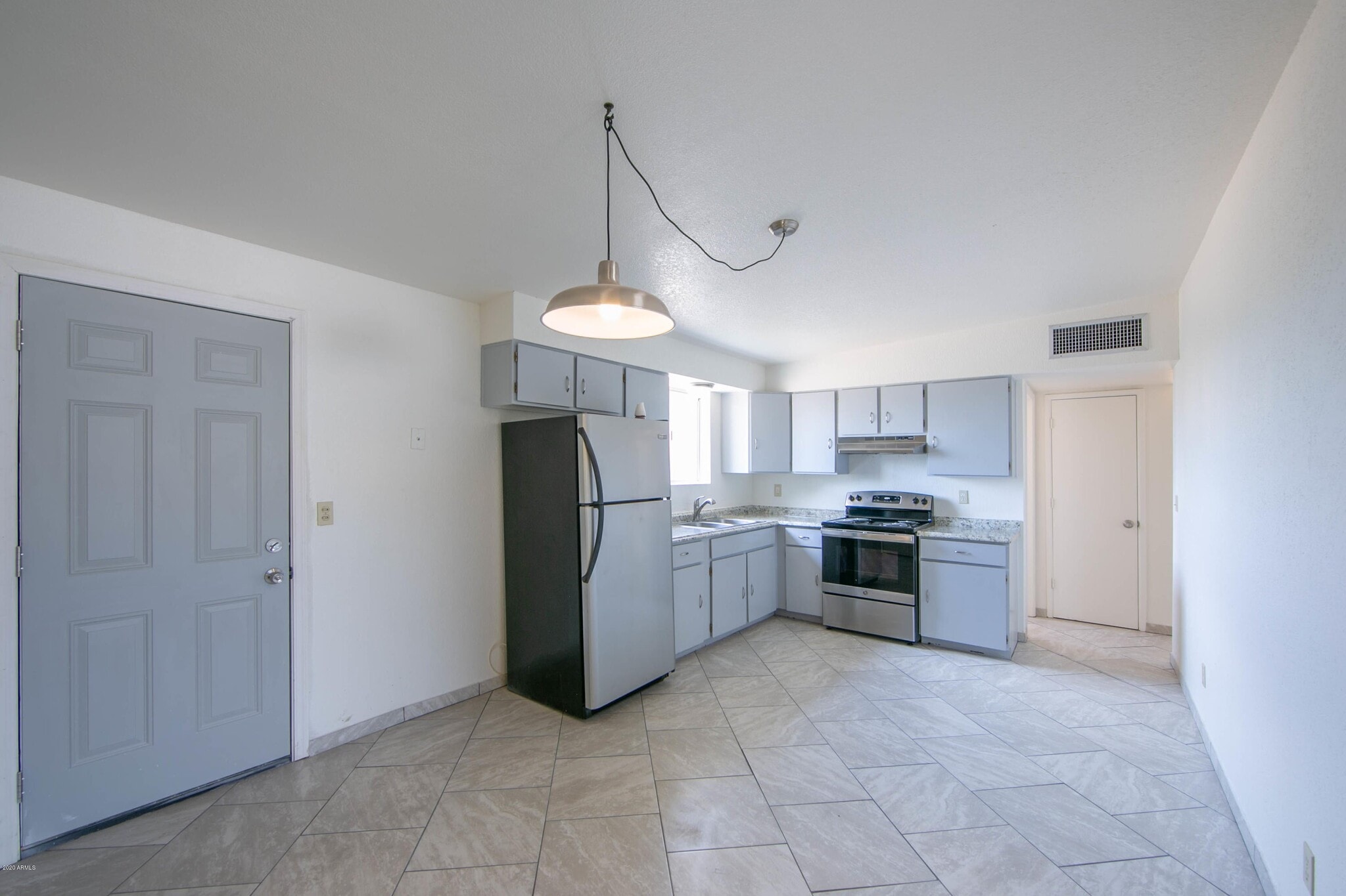 Building Photo - 410 3rd St
