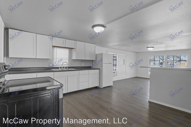 Building Photo - 2 br, 1 bath House - 10 Frank Cir.