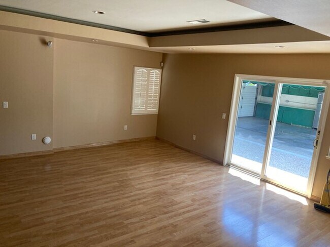 Building Photo - Rare Willow Glen Gem: Spacious 4BR Family Compound on a 9,000+ Sq. Ft. Lot