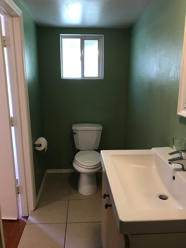 bathroom - 11553 Vanport Ave