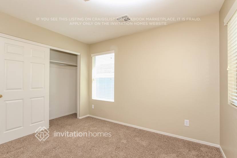 Building Photo - 11747 N 148th Ave