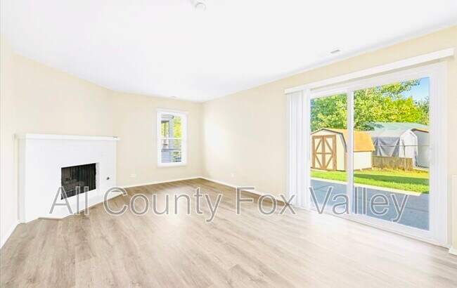 Building Photo - 142 Warwick Dr