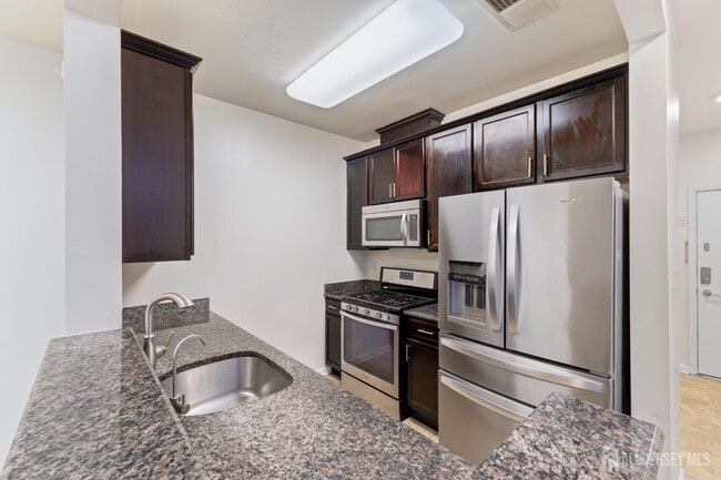 Building Photo - 434 Micali Way