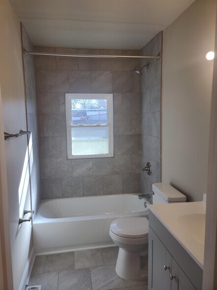 Building Photo - 8902 Prospect St