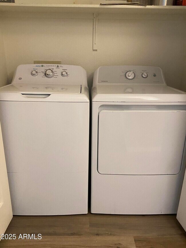 Building Photo - 11375 E Sahuaro Dr