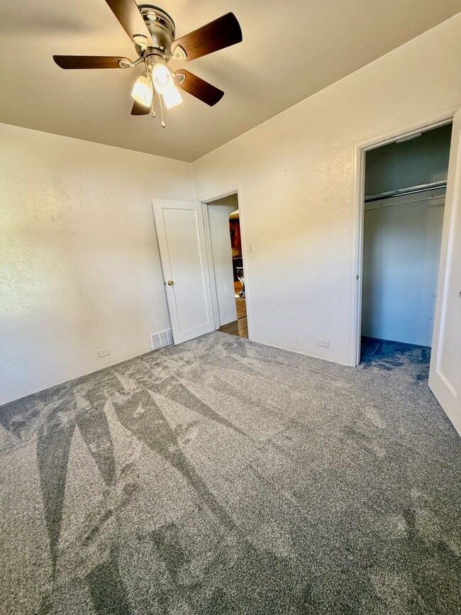 Building Photo - Updated 3 Bed Home with Large Yard