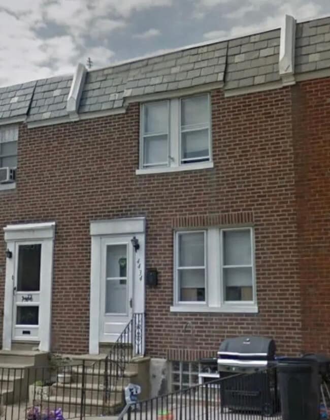 Building Photo - 4434 Marple St