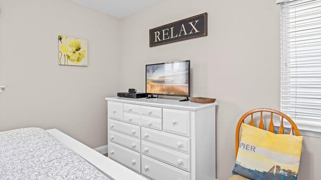 Building Photo - 814 Brighton Pl