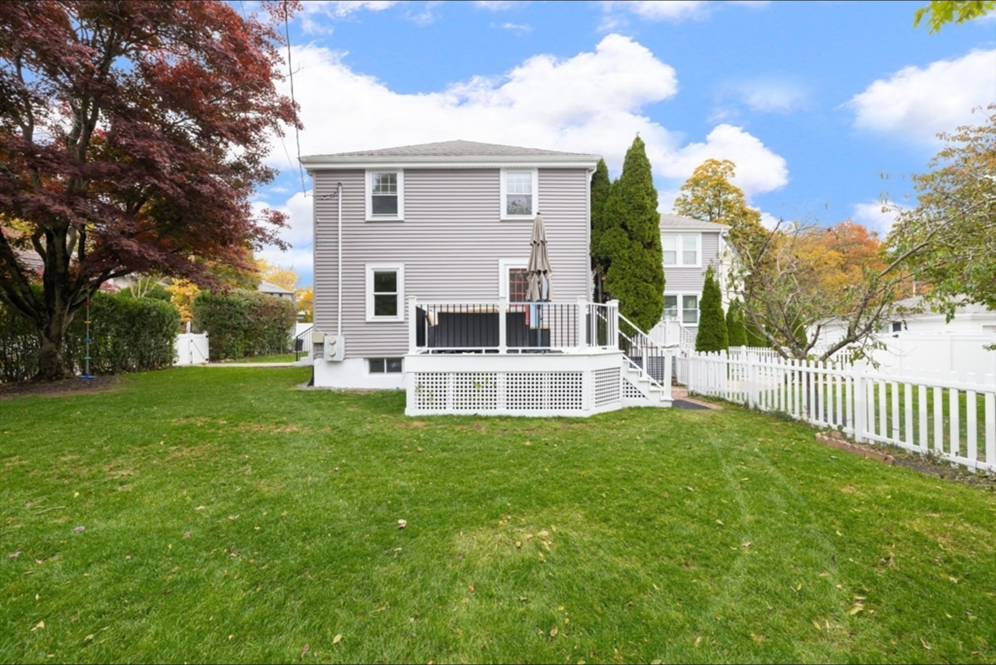 Building Photo - 64 Rowe St