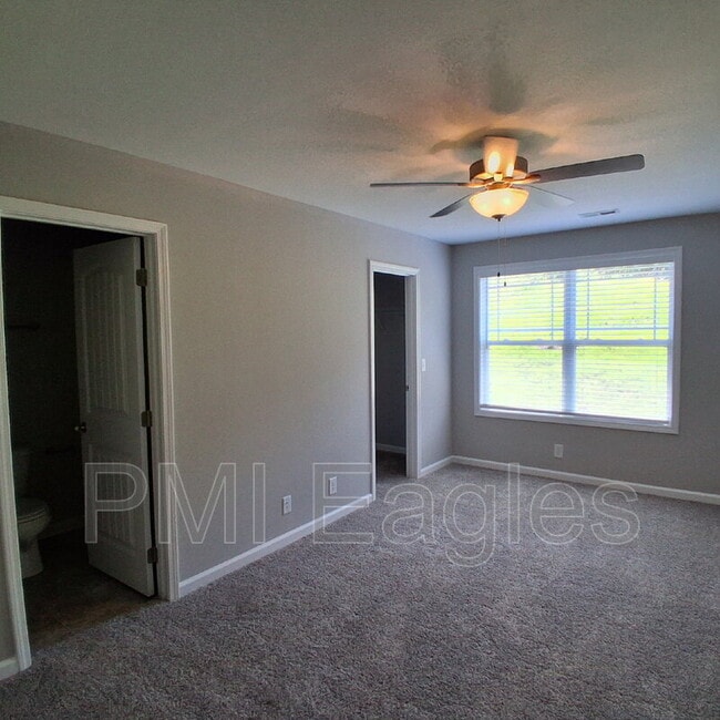 Building Photo - 150 Davis Rdg Ln