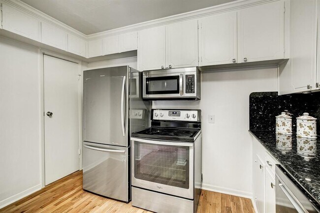 Building Photo - 3400 Timmons Ln