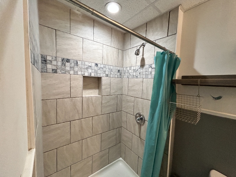 Building Photo - 193 Queen St