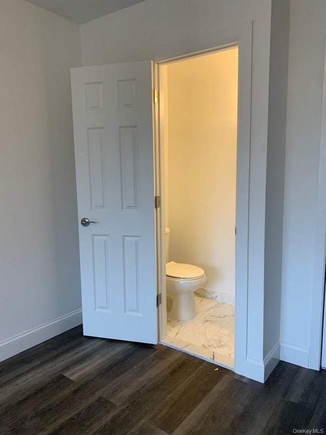 Building Photo - 4410 Baychester Ave