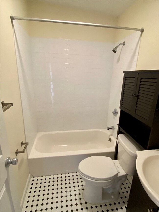 Building Photo - 149 Grand St