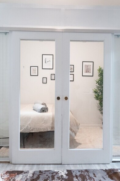 Building Photo - 251 E 31st St