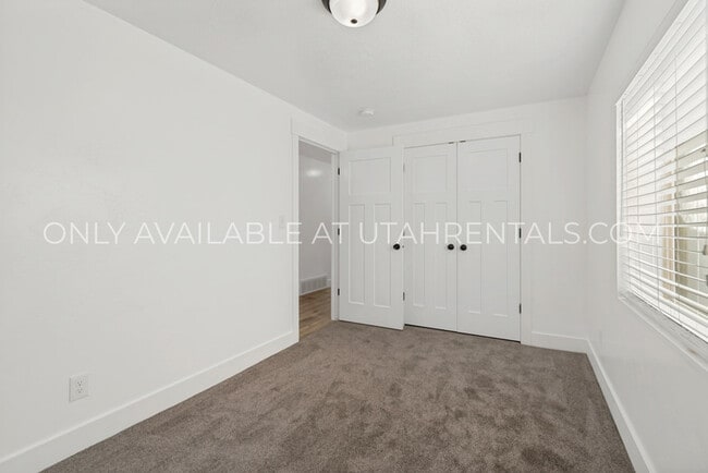 Building Photo - 1076 Bear Hollow Ln