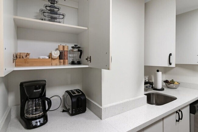 Building Photo - 1300 Collins Ave