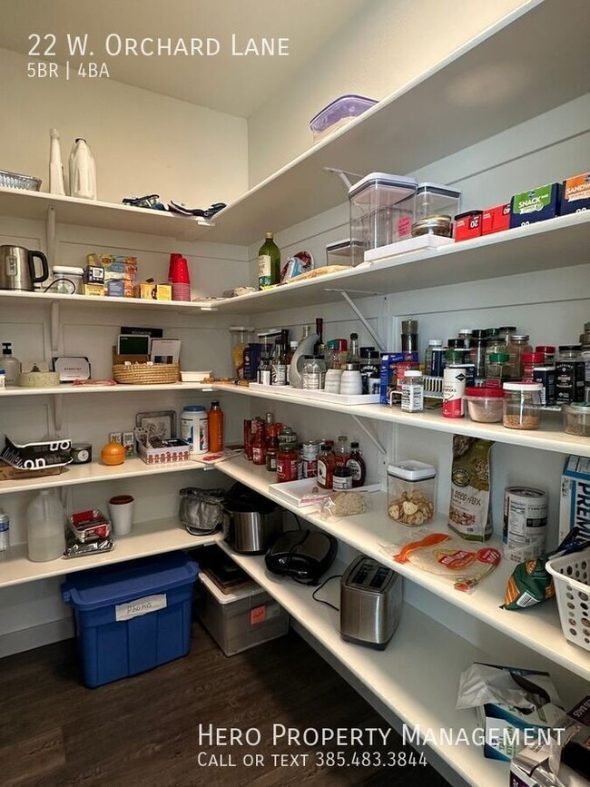 Building Photo - 22 W Orch Ln