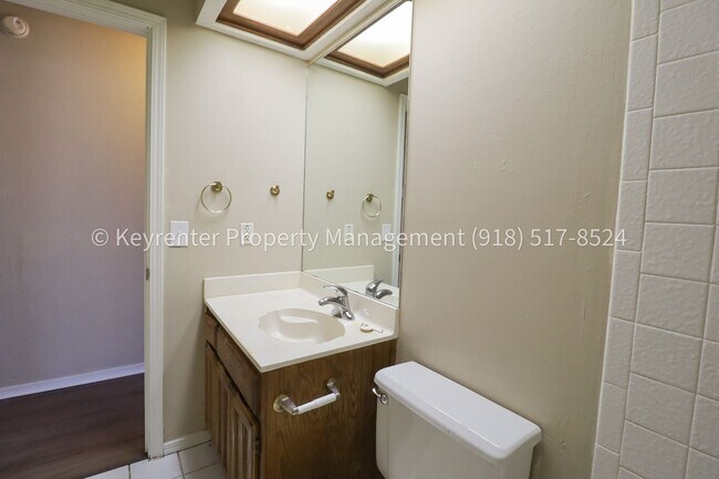 Building Photo - 3 Bed | 2 Bath in East Tulsa!